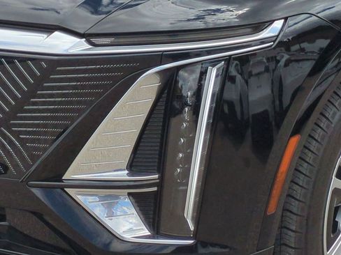 Certified 2024 Cadillac Lyriq Tech RWD image 25