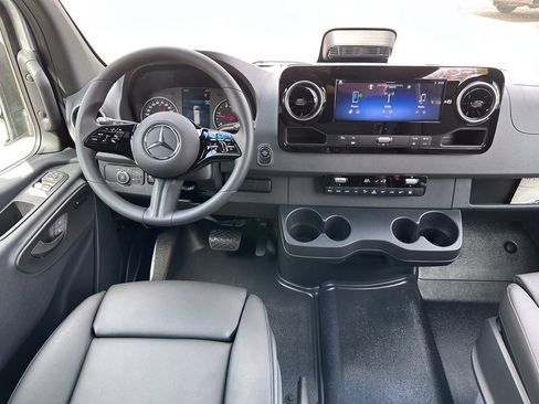 New 2025 Mercedes-Benz Sprinter 2500 image 2