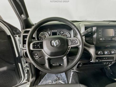 Used 2024 RAM 3500 Tradesman w/ Chrome Appearance Group AWD/4WD image 11