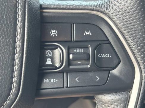 Used 2024 Toyota Tacoma TRD Sport AWD/4WD image 22
