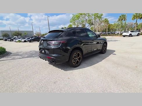 New 2025 Alfa Romeo Stelvio Sprint image 38