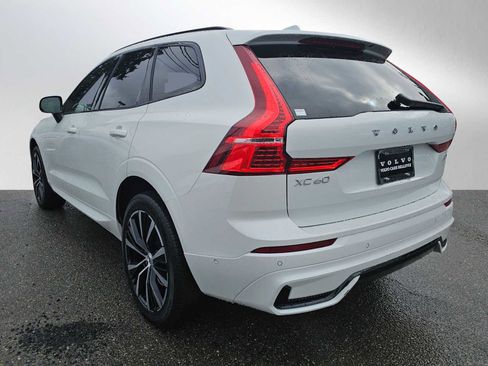 Certified 2025 Volvo XC60 B5 Plus image 5