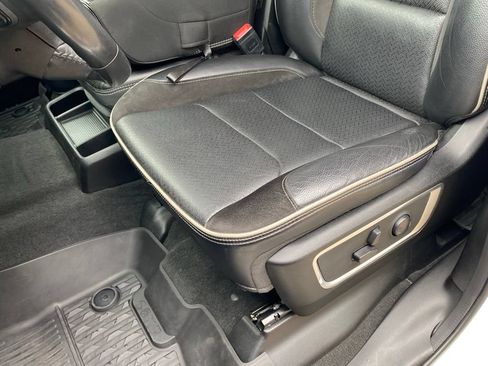 Used 2022 RAM 1500 Laramie AWD/4WD image 24