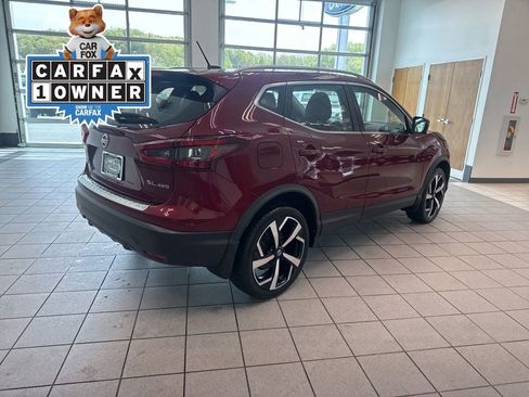 Used 2022 Nissan Rogue Sport SL AWD/4WD image 16