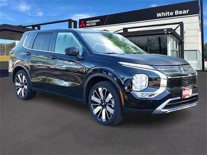 Used 2025 Mitsubishi Outlander SE