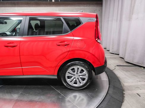 Used 2022 Kia Soul LX FWD image 8