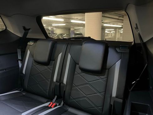 New 2026 Volkswagen Atlas Peak Edition AWD/4WD image 24