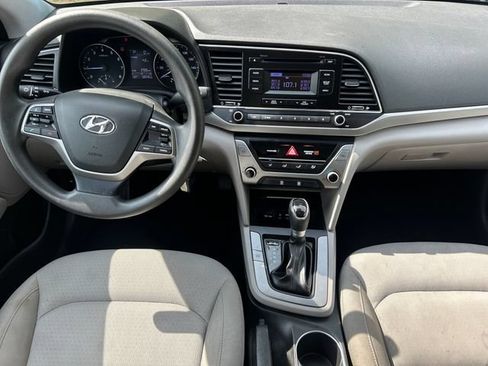 Used 2017 Hyundai Elantra SE w/ Cargo Package FWD image 18