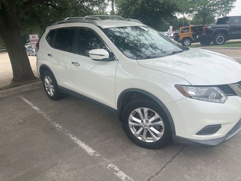 Used 2016 Nissan Rogue SV FWD image 6