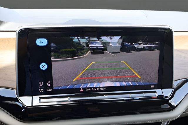 Certified 2024 Volkswagen Atlas SE FWD image 26