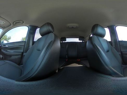 Used 2025 Buick Encore GX Preferred image 42