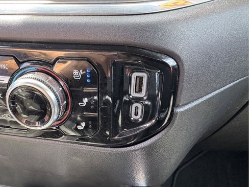 Used 2023 GMC Sierra 1500 SLT w/ SLT Premium Plus Package AWD/4WD image 21