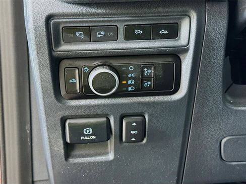 Used 2023 Ford F150 Lightning Lariat image 21