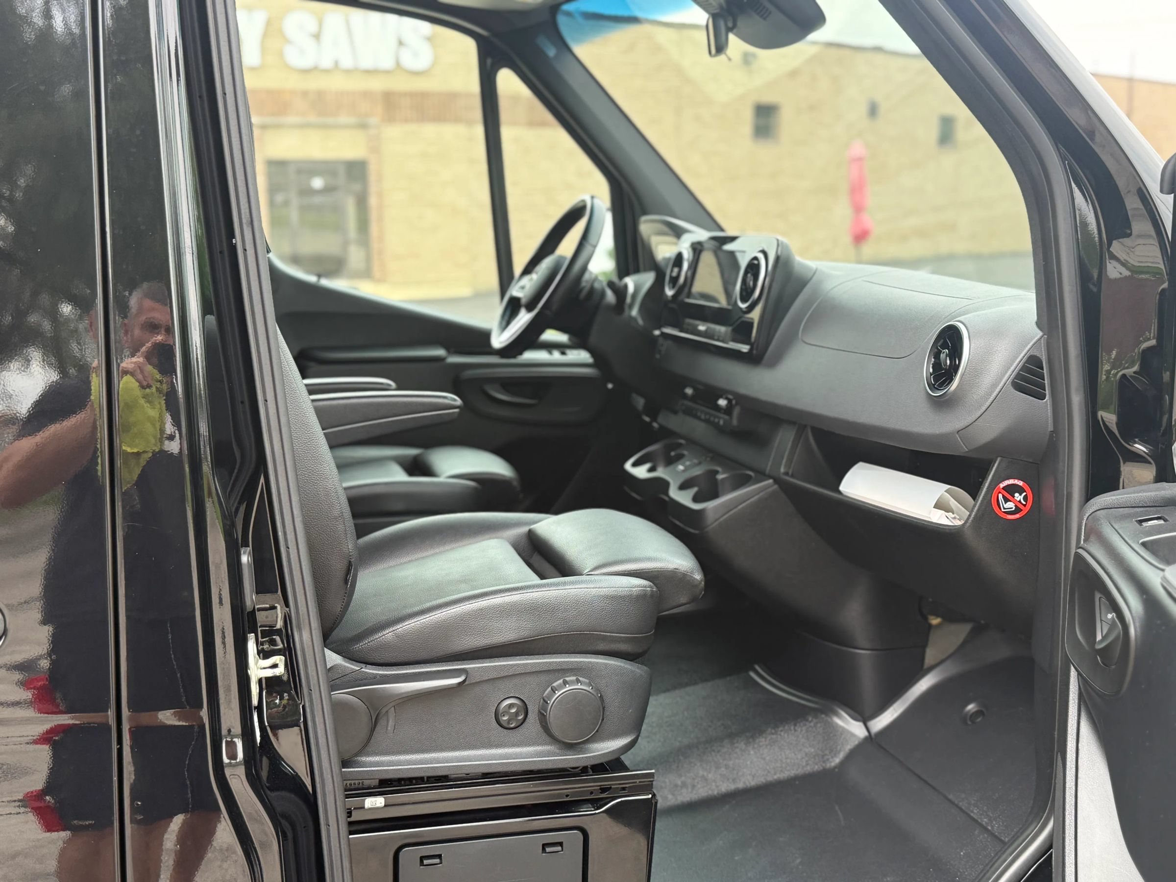 Used 2020 Mercedes-Benz Sprinter 2500 image 23