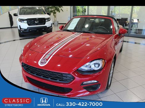 Used 2019 FIAT 124 Spider Classica w/ Technology Group RWD image 1