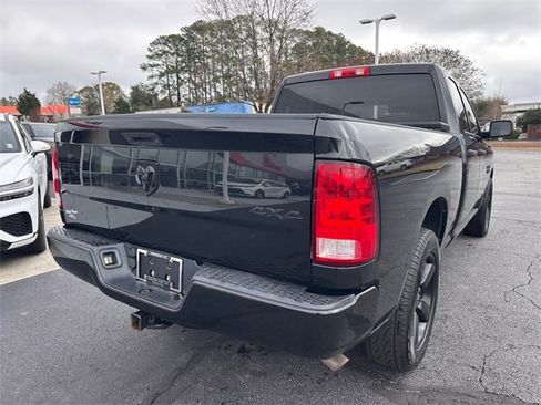 Used 2017 RAM 1500 Express w/ Black Ram 1500 Express Group image 3