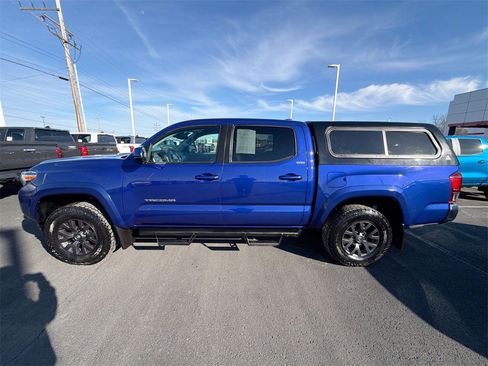 Used 2022 Toyota Tacoma SR5 image 5