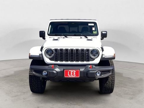New 2026 Jeep Gladiator Rubicon w/ Steel Power Dome Hood Package AWD/4WD image 9