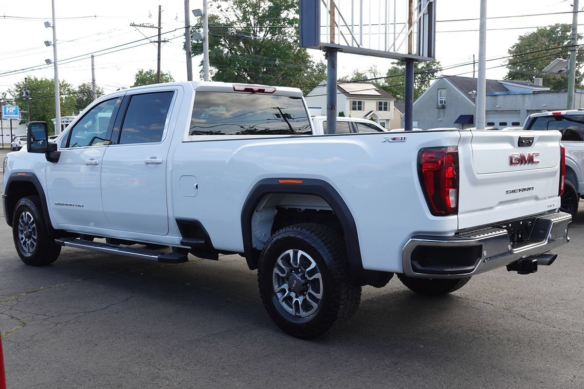 Used 2024 GMC Sierra 3500 SLE AWD/4WD image 2