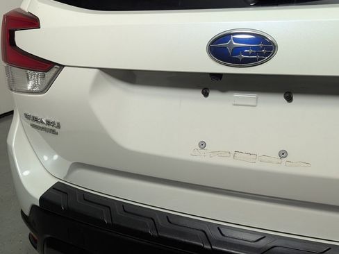 Used 2019 Subaru Forester Limited w/ Popular Package #3 AWD/4WD image 9