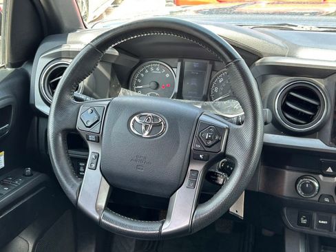 Used 2019 Toyota Tacoma TRD Off-Road w/ TRD Premium Off Road Package image 37