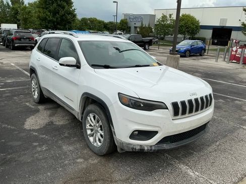 Used 2019 Jeep Cherokee Latitude w/ Popular Appearance Group AWD/4WD image 4