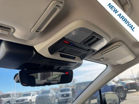 Used 2024 Subaru Crosstrek 2.0i Premium image 28