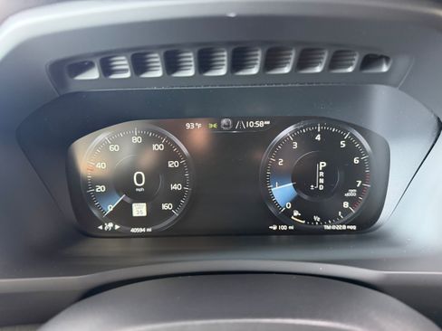 Used 2020 Volvo XC90 T5 Momentum FWD image 18