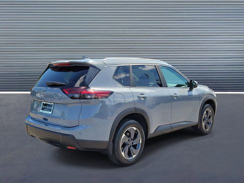 Used 2026 Nissan Rogue SV w/ SV Premium Package FWD image 3