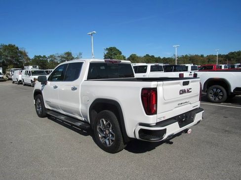 Certified 2022 GMC Sierra 1500 Denali image 9