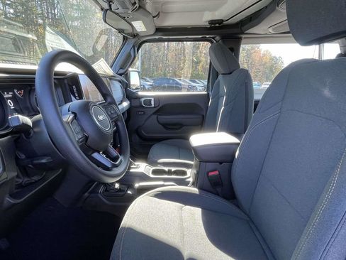 New 2026 Jeep Wrangler Sport AWD/4WD image 19