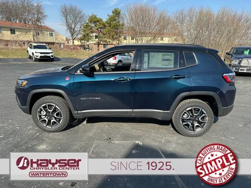 New 2026 Jeep Compass Trailhawk AWD/4WD image 2