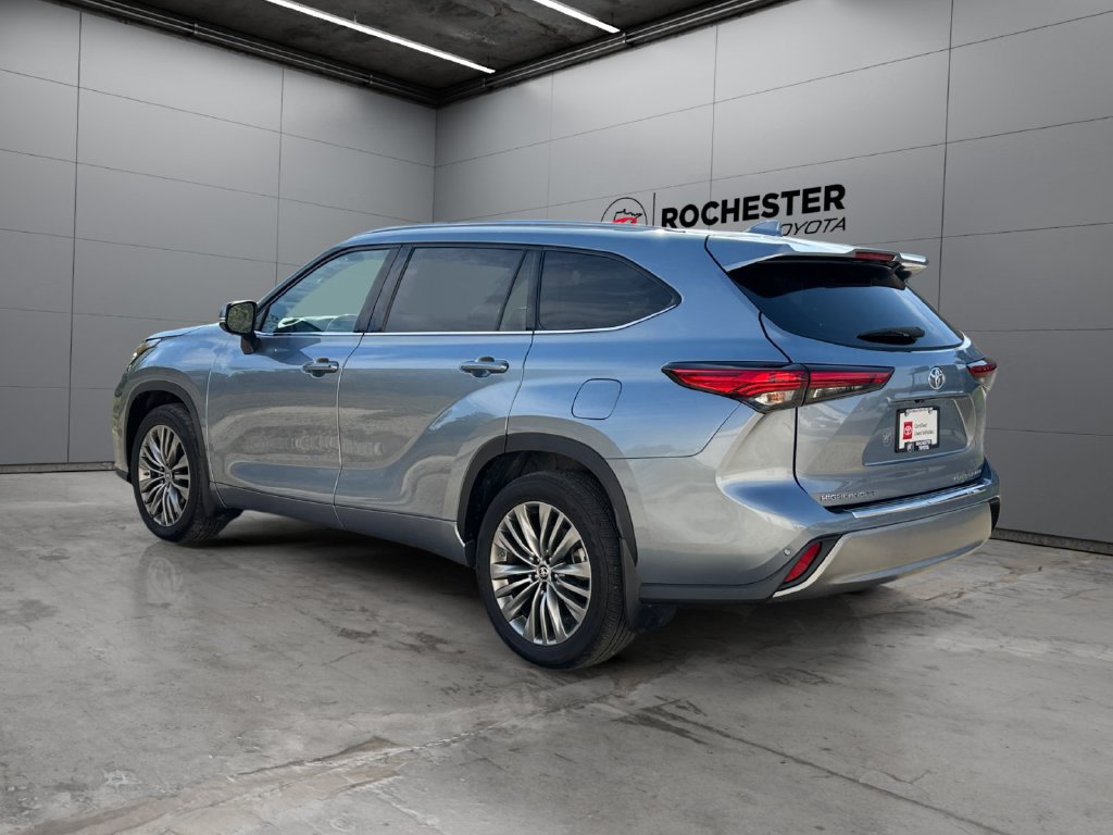 Certified 2020 Toyota Highlander Platinum AWD/4WD image 3