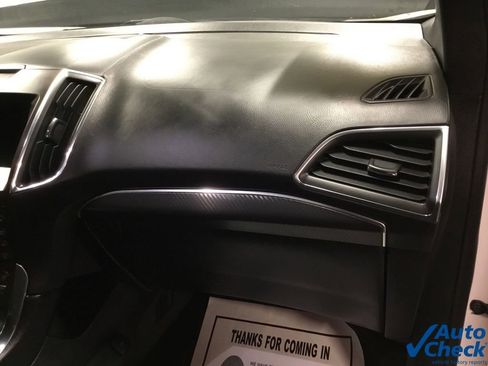 Used 2019 Ford Edge ST w/ Equipment Group 401A AWD/4WD image 40