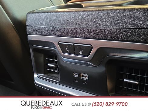 Used 2024 GMC Sierra 2500 Denali Ultimate AWD/4WD image 30