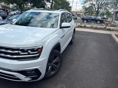 Used 2019 Volkswagen Atlas SEL R-Line AWD/4WD image 3