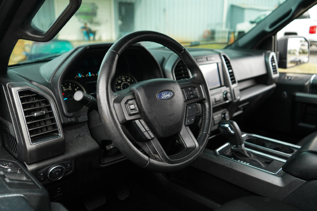 Used 2020 Ford F150 XLT w/ Equipment Group 302A Luxury AWD/4WD image 6