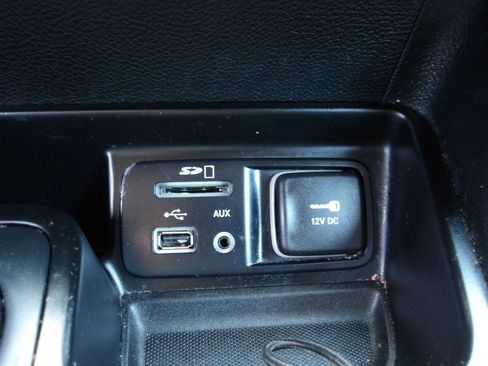 Used 2016 Jeep Cherokee Limited image 14