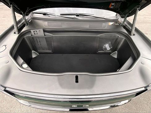 Used 2025 Rivian R1T Adventure image 9