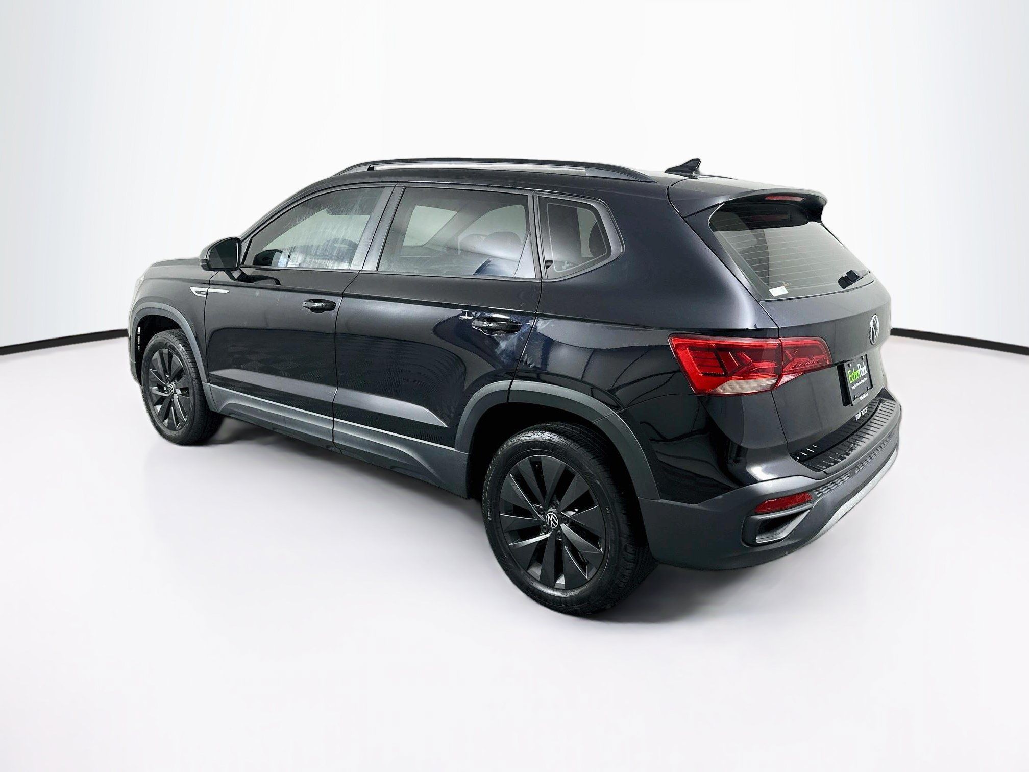Used 2024 Volkswagen Taos S FWD image 5