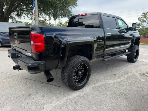 Used 2019 Chevrolet Silverado 2500 High Country w/ Duramax Plus Package AWD/4WD image 6