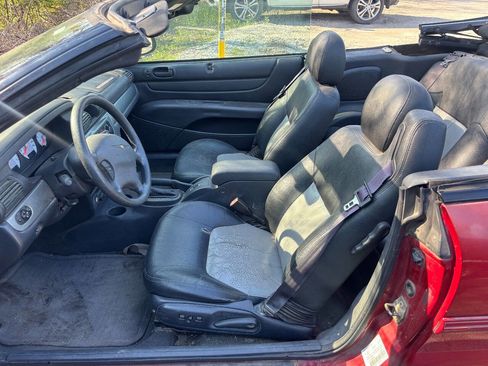 Used 2004 Chrysler Sebring GTC FWD image 17