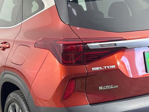 Used 2022 Kia Seltos S FWD image 36