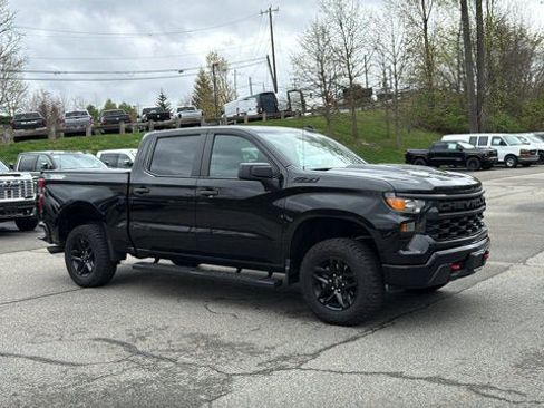 Used 2023 Chevrolet Silverado 1500 Custom Trail Boss w/ LPO, Dark Essentials Package AWD/4WD image 2