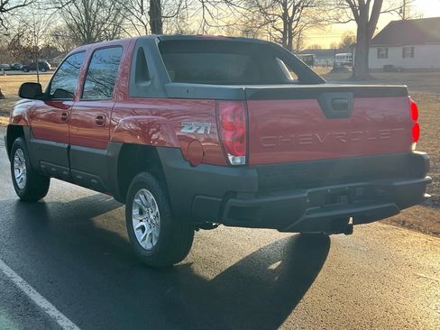 Used 2003 Chevrolet Avalanche 4x4 w/ Suspension Package, Off-Road image 7