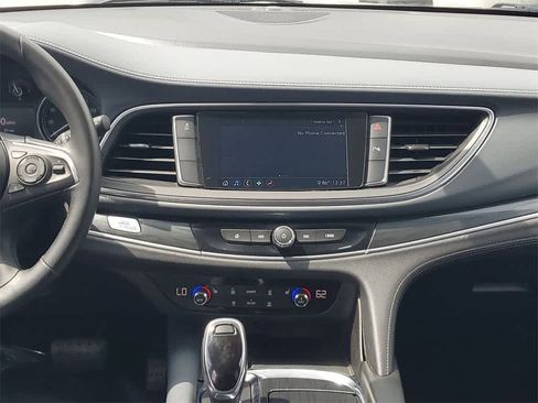 Used 2020 Buick Enclave Essence image 15