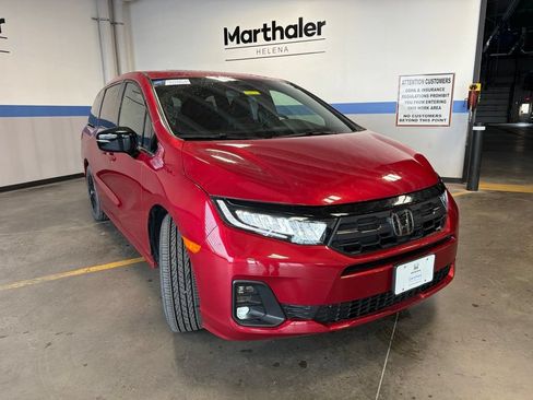 Used 2026 Honda Odyssey Sport-L image 3