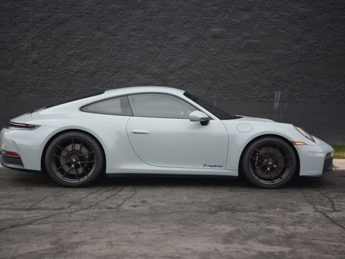 Certified 2025 Porsche 911 Carrera GTS image 8