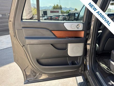 Used 2023 Lincoln Navigator L Black Label AWD/4WD image 21