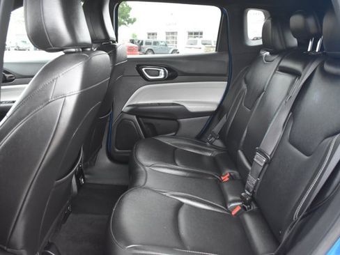 Used 2025 Jeep Compass Limited AWD/4WD image 16